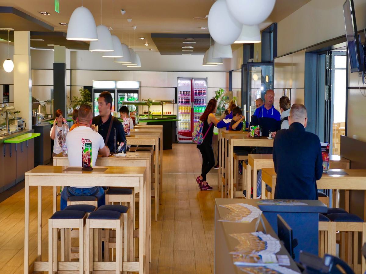 Hotel Lika Jug Brinje Eksteriør billede